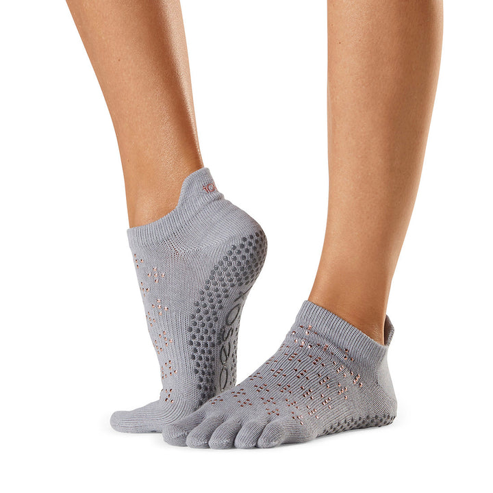 # Full Toe Low Rise Grip Socks | Socks > Grip | ToeSox – ToeSox | Tavi | Vooray