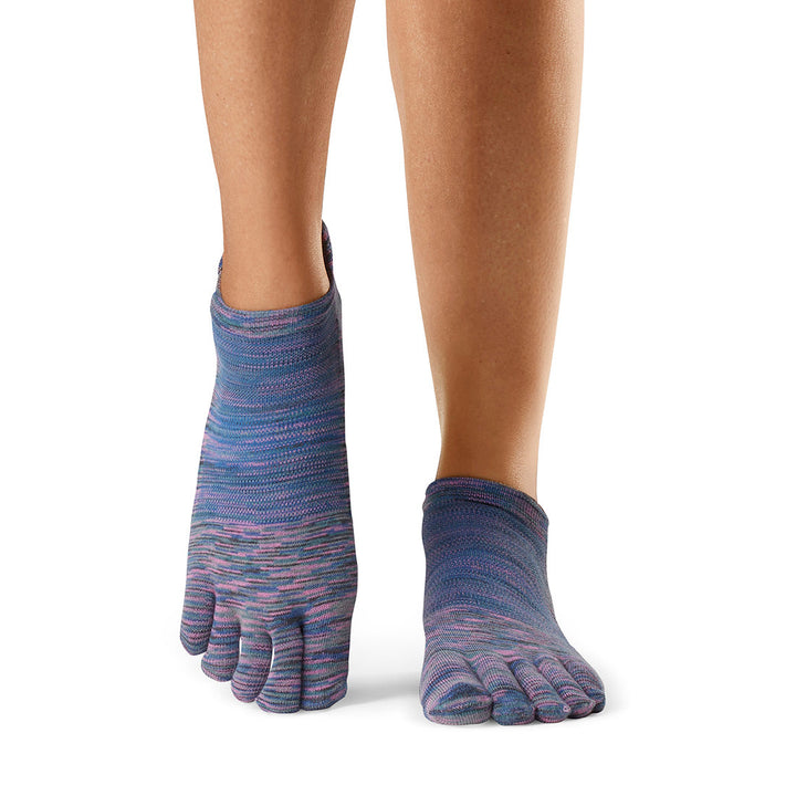 # Full Toe Low Rise Tec Grip Socks | Socks > Grip | ToeSox – ToeSox | Tavi | Vooray