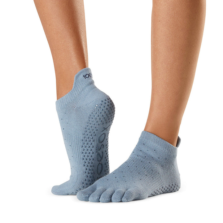 # Full Toe Low Rise Grip Socks | Socks > Grip | ToeSox – ToeSox | Tavi | Vooray