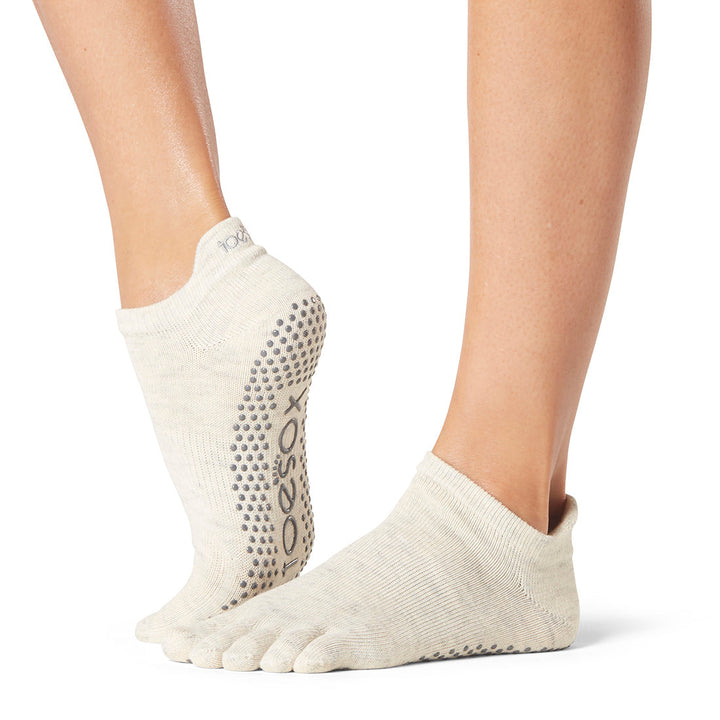 # Full Toe Low Rise Grip Socks | Socks > Grip | ToeSox – ToeSox | Tavi | Vooray
