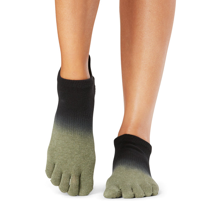 # Full Toe Low Rise Grip Socks | Socks > Grip | ToeSox – ToeSox | Tavi | Vooray