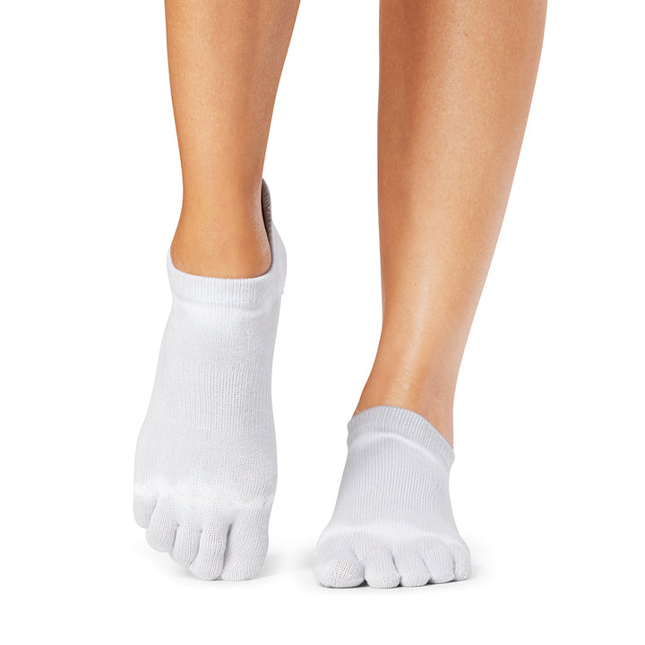 # Full Toe Low Rise Grip Socks | Socks > Grip | ToeSox – ToeSox | Tavi | Vooray