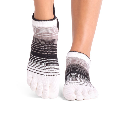 Full Toe Low Rise Grip Socks