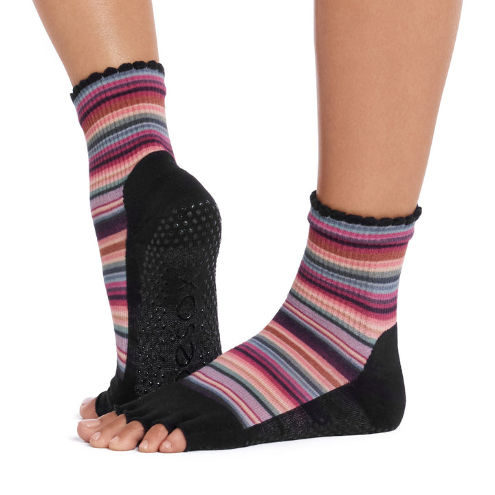 Half Toe Ultra Fine Knit Melody Scallop Grip Socks
